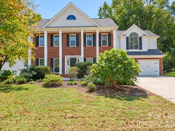 9106 Torrence Crossing Dr, Huntersville, NC 28078