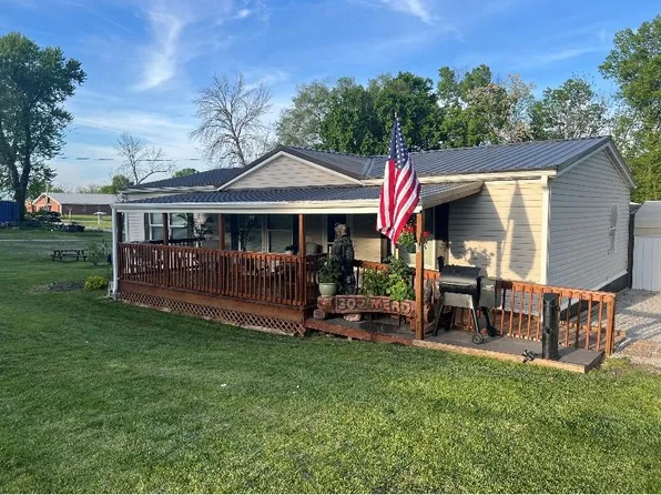 302 Mead Rd, Utica, MO 64686