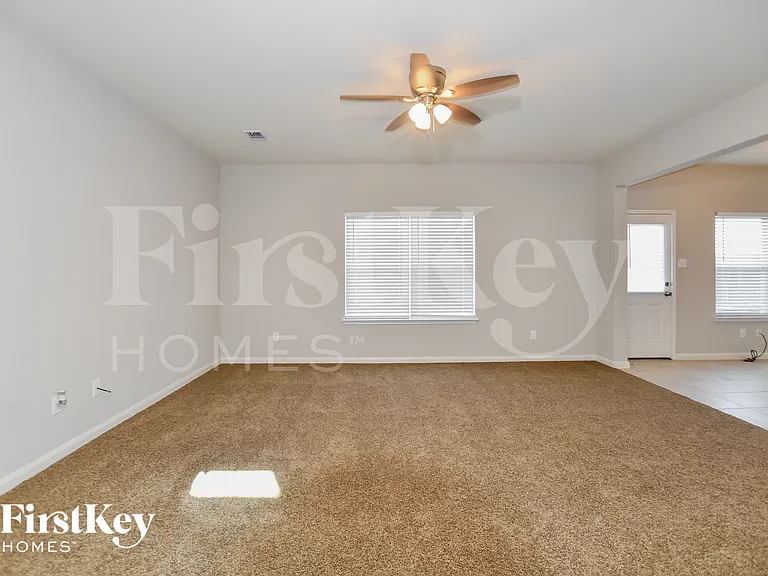 9005 Woodfern Dr — Photo 4