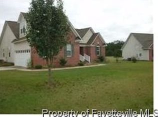 7009 Pack House Dr, Hope Mills, NC 28348