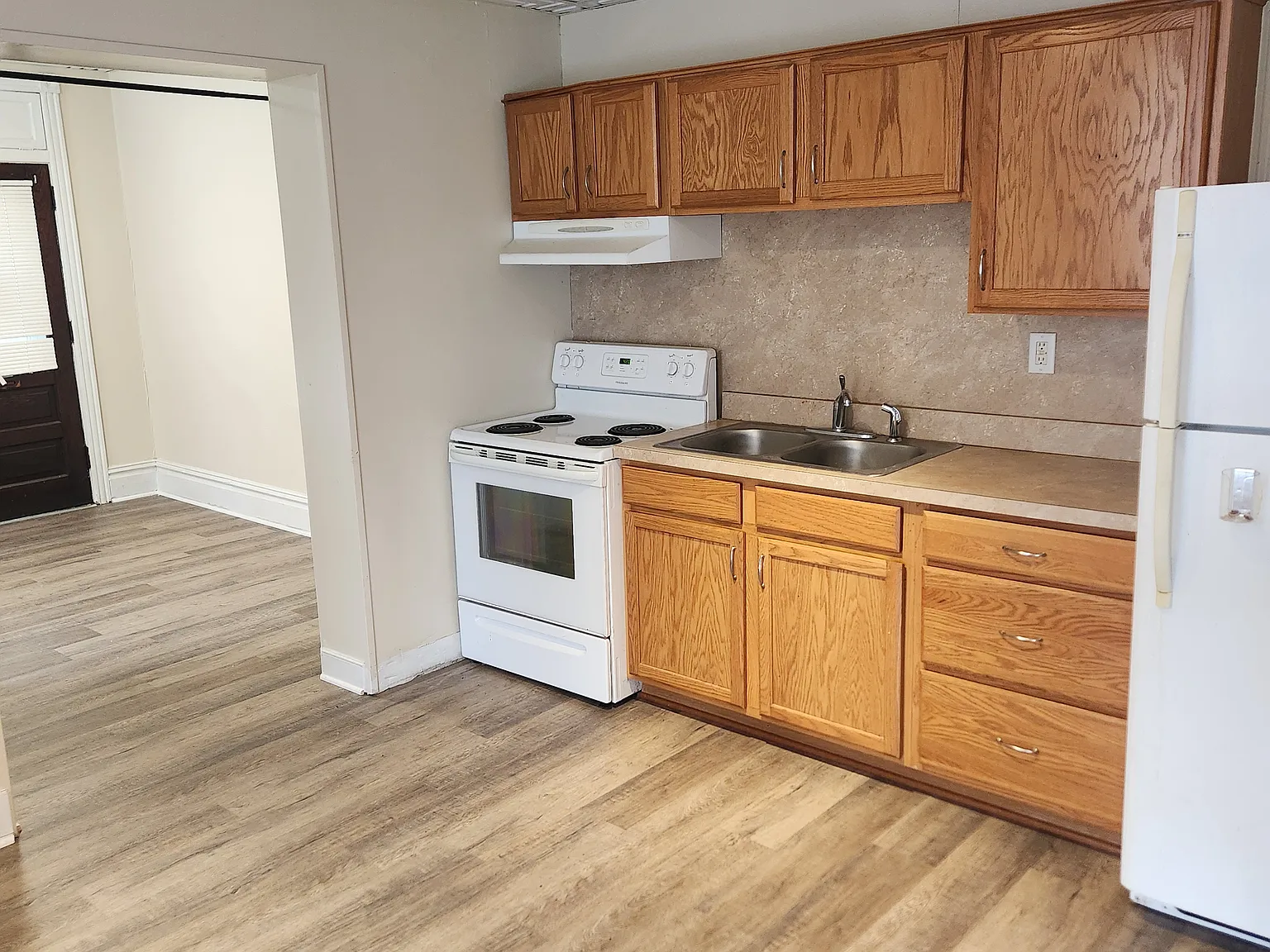 2 bed, $1,375 — Photo 3