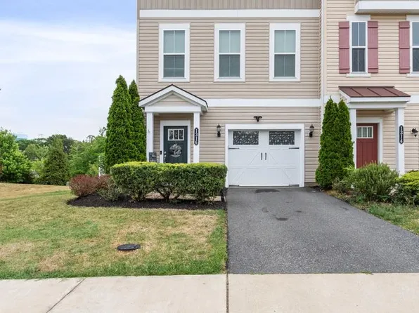 1316 Teagan Dr, Fredericksburg, VA 22408