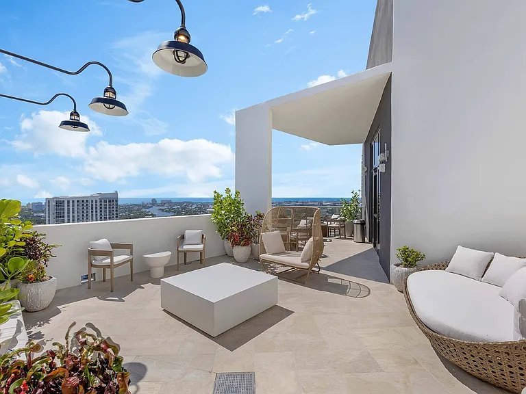 The Registry Las Olas — Photo 14