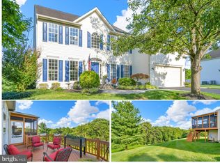 8 N Pointe Ter, Middletown, MD 21769