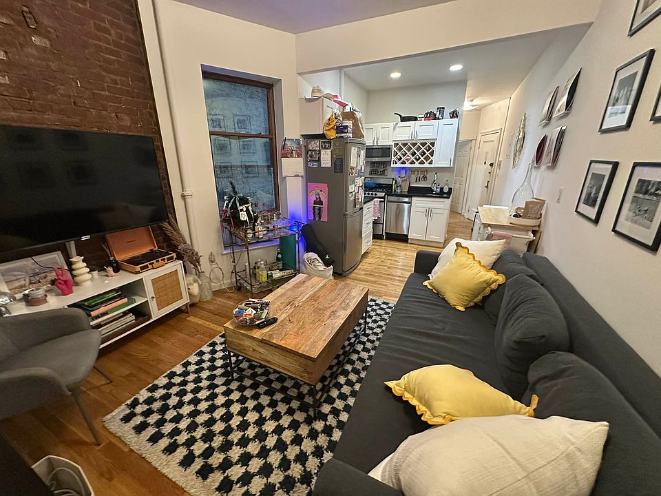 1st image of 63 Bank St APT 2A
