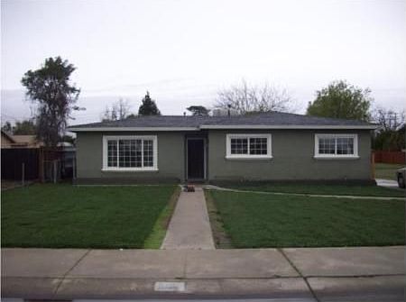1st image of 315 E Grevillea St