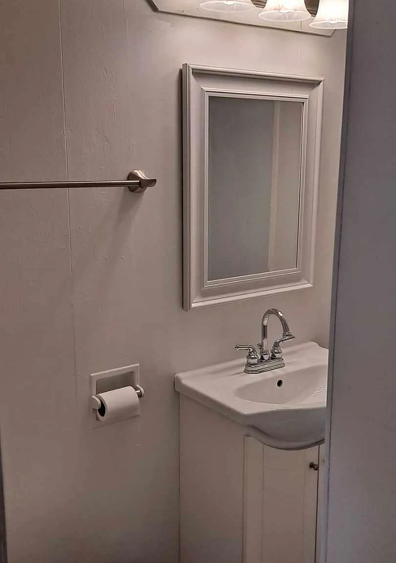 2 bed, 700 sqft, $1,100 — Photo 3