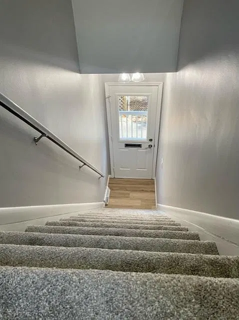 3 bed, 1.5 bath, 1400 sqft, $2,300 — Photo 4