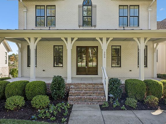 5th image of 209 Gilchrist South Cir