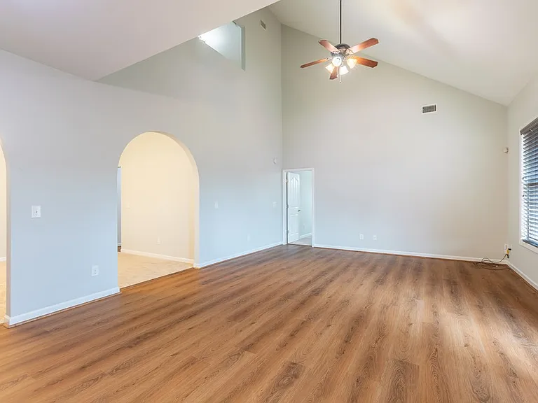 4525 Village Ct — Photo 12