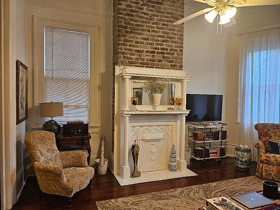 3rd image of 4221 Prytania St Unit 1