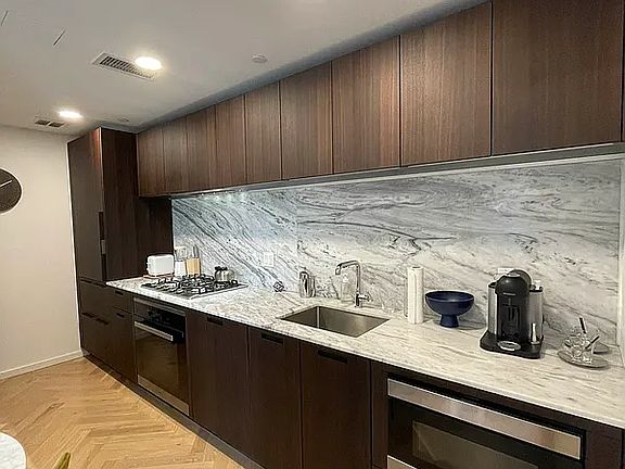 4th image of 805 Washington Ave #2A
