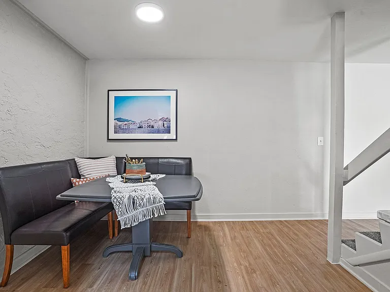 Regency Point Luxury Apartments — Photo 75
