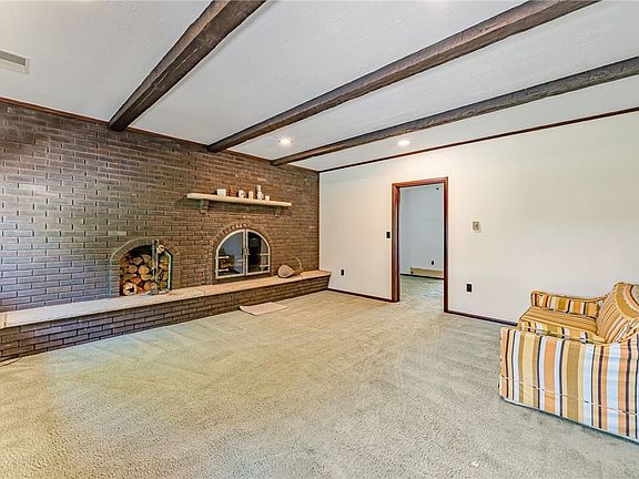 5th image of 477 Gilmour Rd