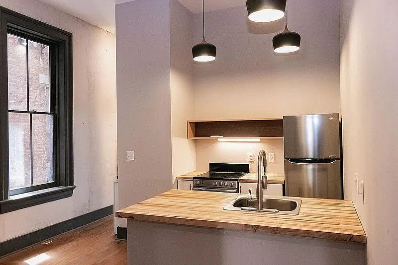 1st image of 207 W McMicken Ave #2F