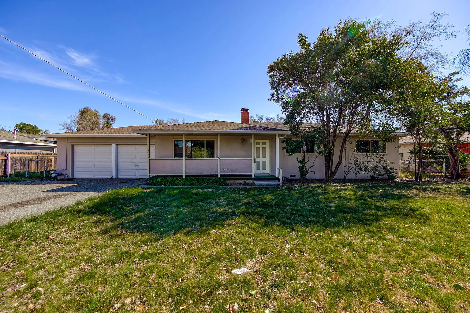 5075 Huntington Dr photo 1