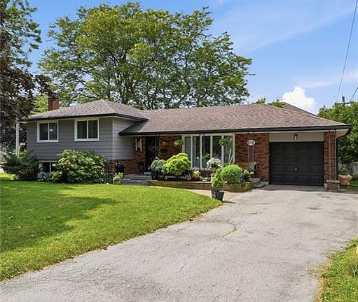 3rd image of 314 Harmony Rd