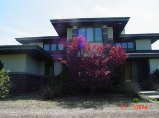 7201 Badger Dr, Lincoln, NE 68516