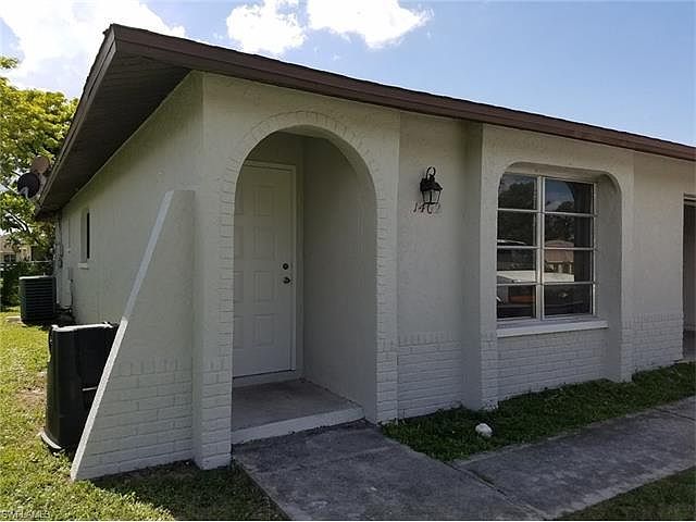 1st image of 1402 SE 24th Ave