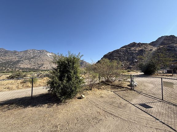 4th image of 8271 Rocky Hill Rd
