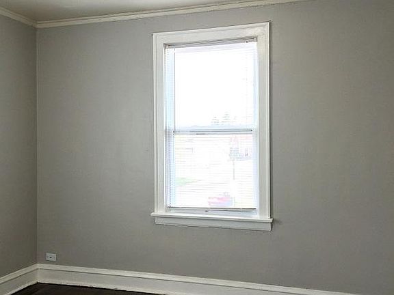 4th image of 8756 S Manistee Ave APT 2W