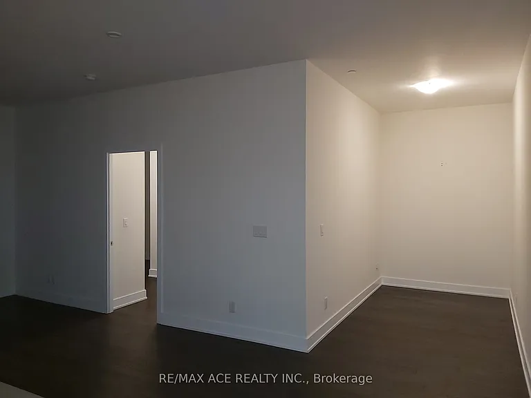 510 Curran Pl #Penthouse 3 — Photo 3