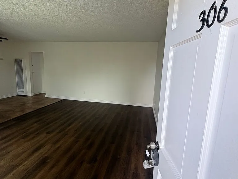 222 G St — Photo 8