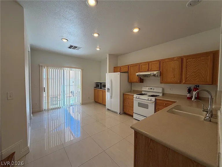 5977 Sombria Ridge Ave — Photo 5