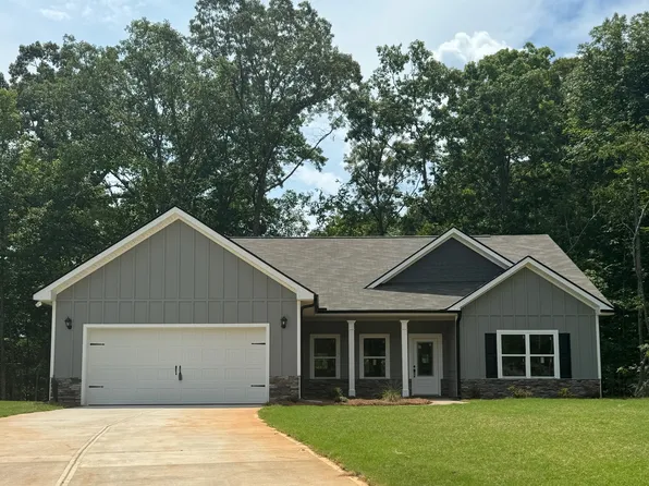 348 Tara Ct, Mansfield, GA 30055