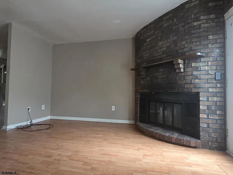 2604 Dogwood Ct — Photo 8