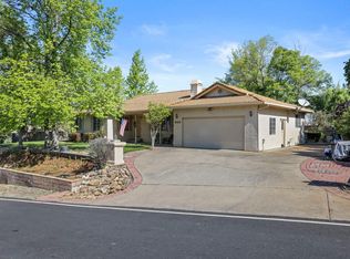 648 Saint Andrews Rd, Valley Springs, CA 95252