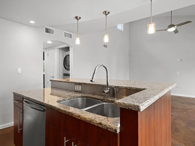 41 Waller St #309 — Photo 15