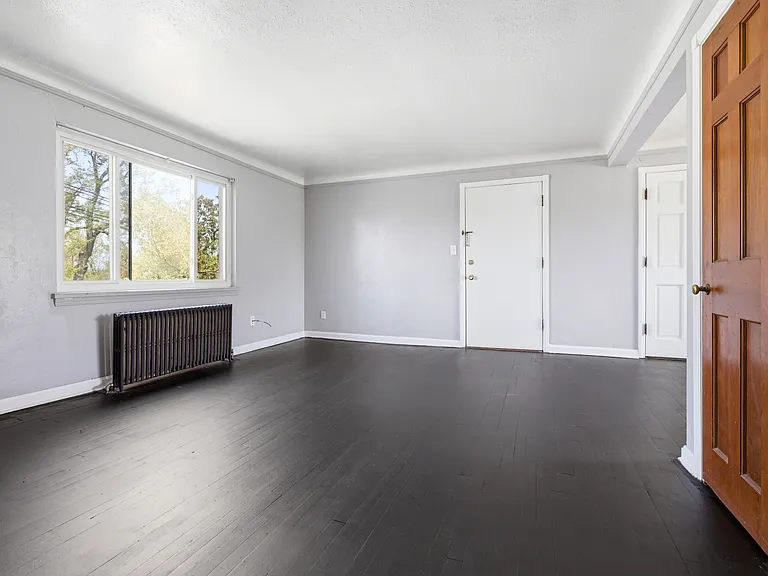 2715 Noble Rd #305 — Photo 3