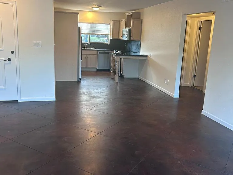 7718 E Meadowbrook Ave — Photo 3