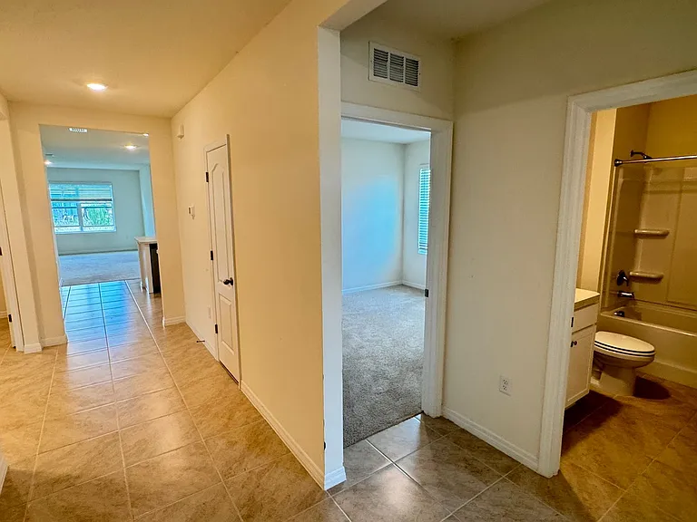 939 Stockport Dr — Photo 32