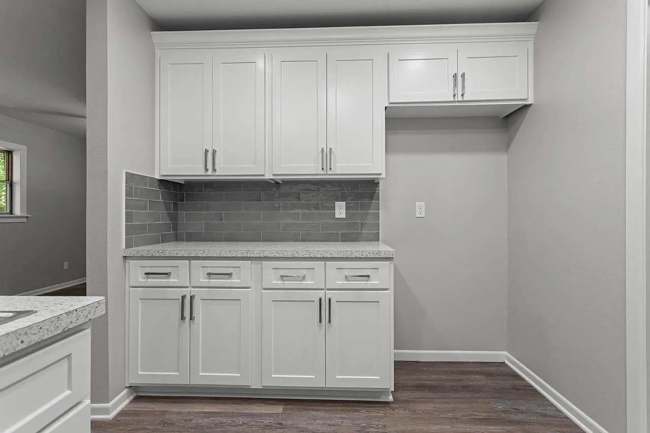3 bed, 1.5 bath, 1253 sqft, $1,450 — Photo 3