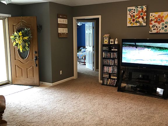 3rd image of 595 N Pro Super Bowl