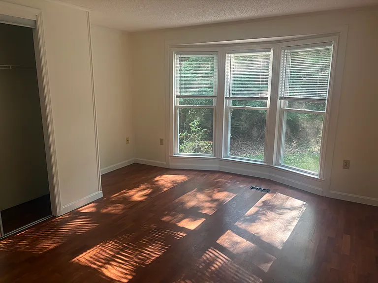 38 Dogwood Ln — Photo 5