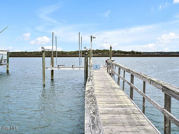 4th image of 6008 W Beach Drive