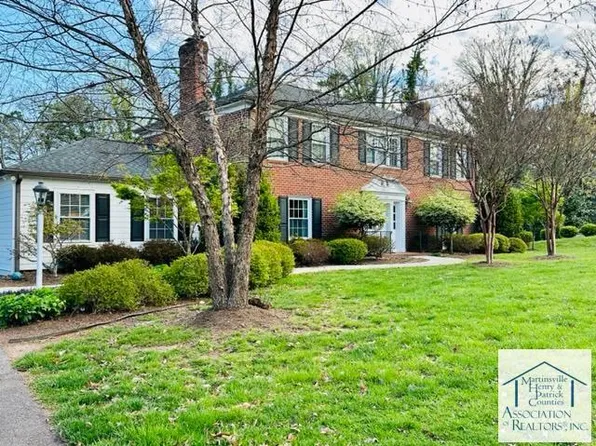 1304 Valleyview Rd, Martinsville, VA 24112