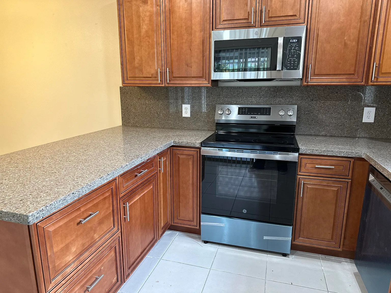 3 bed, 2.5 bath, 1449 sqft, $3,000 — Photo 4