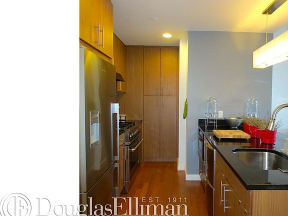 3rd image of 4815 11th St APT 4G