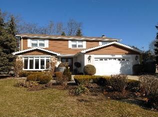 1331 N Lama Ln, Mount Prospect, IL 60056