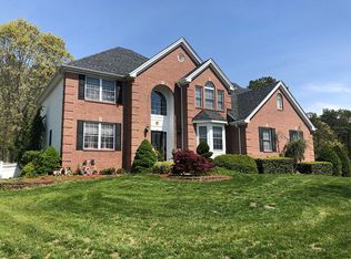 24 Pointe Cir, Jackson, NJ 08527