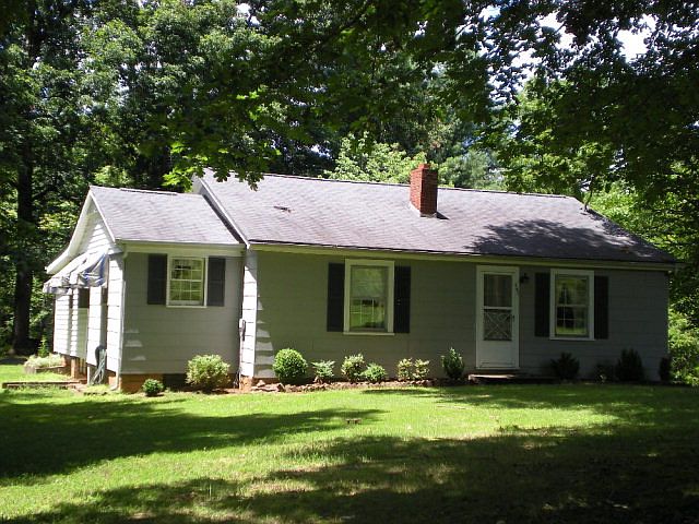 1st image of 270 Tabor Dr