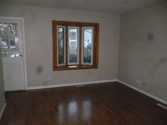 2nd image of 1315 Elm Ave