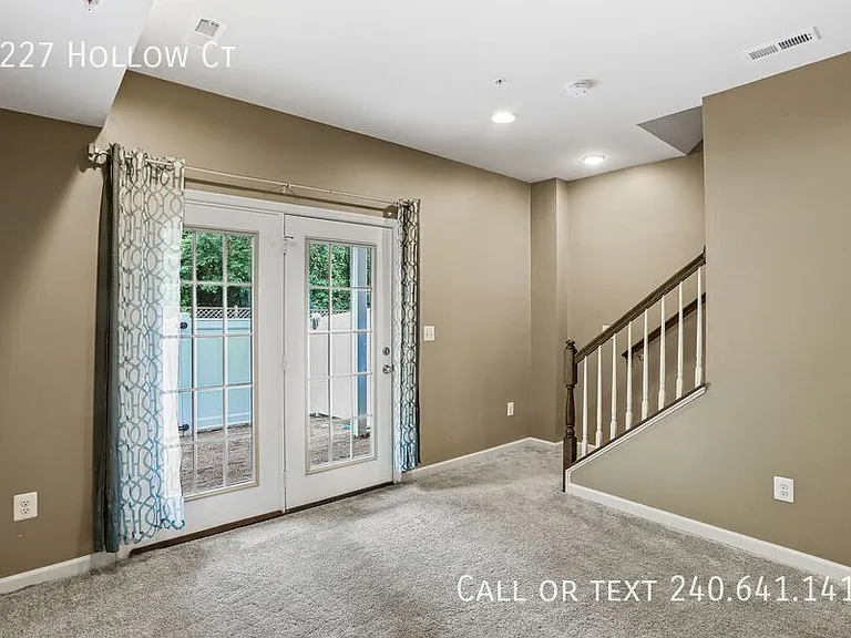 8227 Hollow Ct — Photo 6