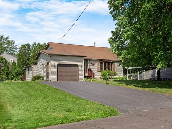112 Stillwell Ter, East Syracuse, NY 13057