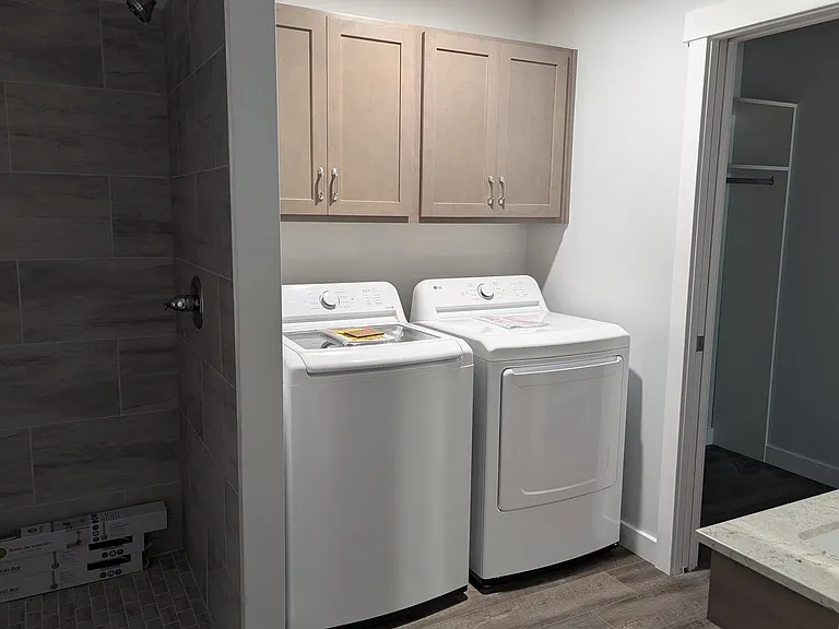 300 E Michigan Ave #4 — Photo 2