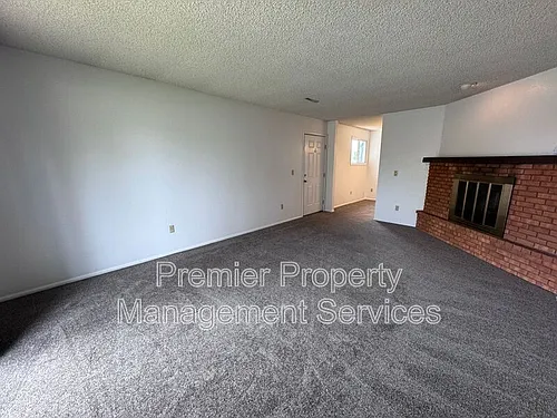 10 Miners Pl Photo 1